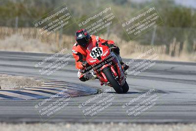 media/Dec-01-2025-Moto Forza (Mon) [[2daa91e15f]]/1-Advanced Group/Session 3 (Turn 3)/